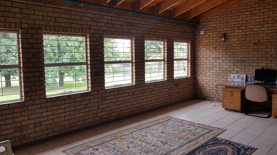 5 Bedroom Property for Sale in Sasolburg Rural Free State